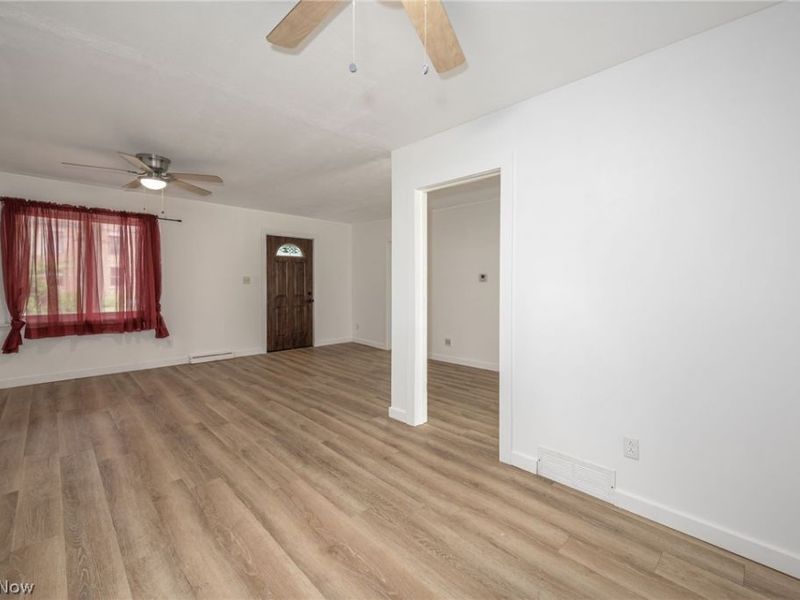 9408 Tallmadge Road, Diamond, OH 44412 Photo 6