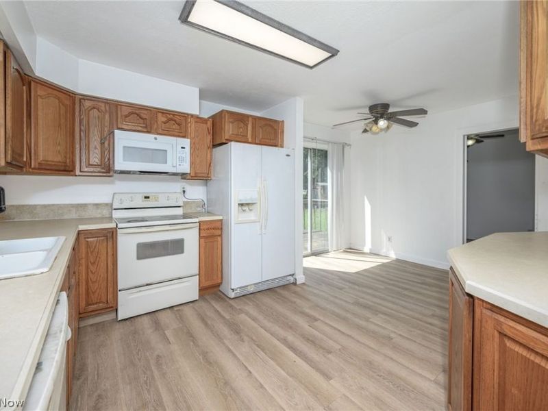 9408 Tallmadge Road, Diamond, OH 44412 Photo 8