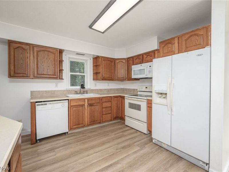 9408 Tallmadge Road, Diamond, OH 44412 Photo 9