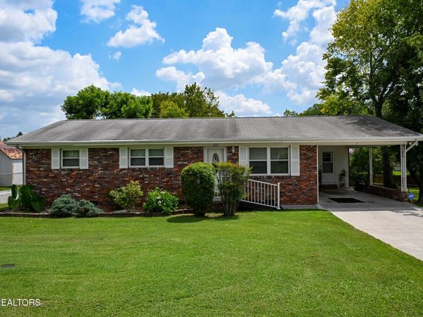 220 Pinedale St, Maryville, TN 37801