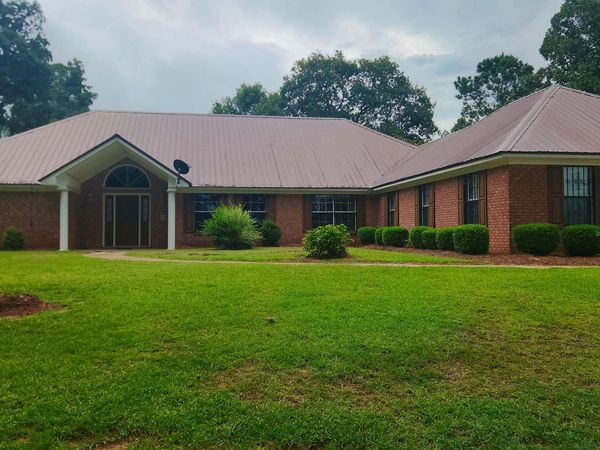744 Fred Holdiness Road, Noxapater, MS 39346