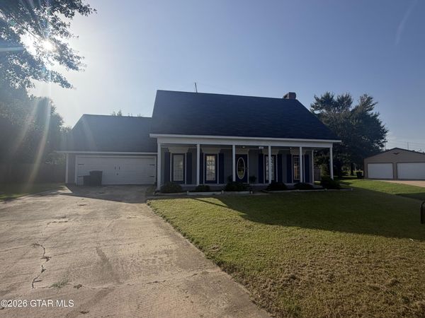 63 Monticello Circle, Columbus, MS 39702