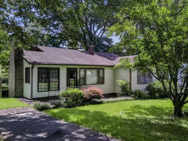 242 Oak Ridge Drive SE, Marietta, GA 30060