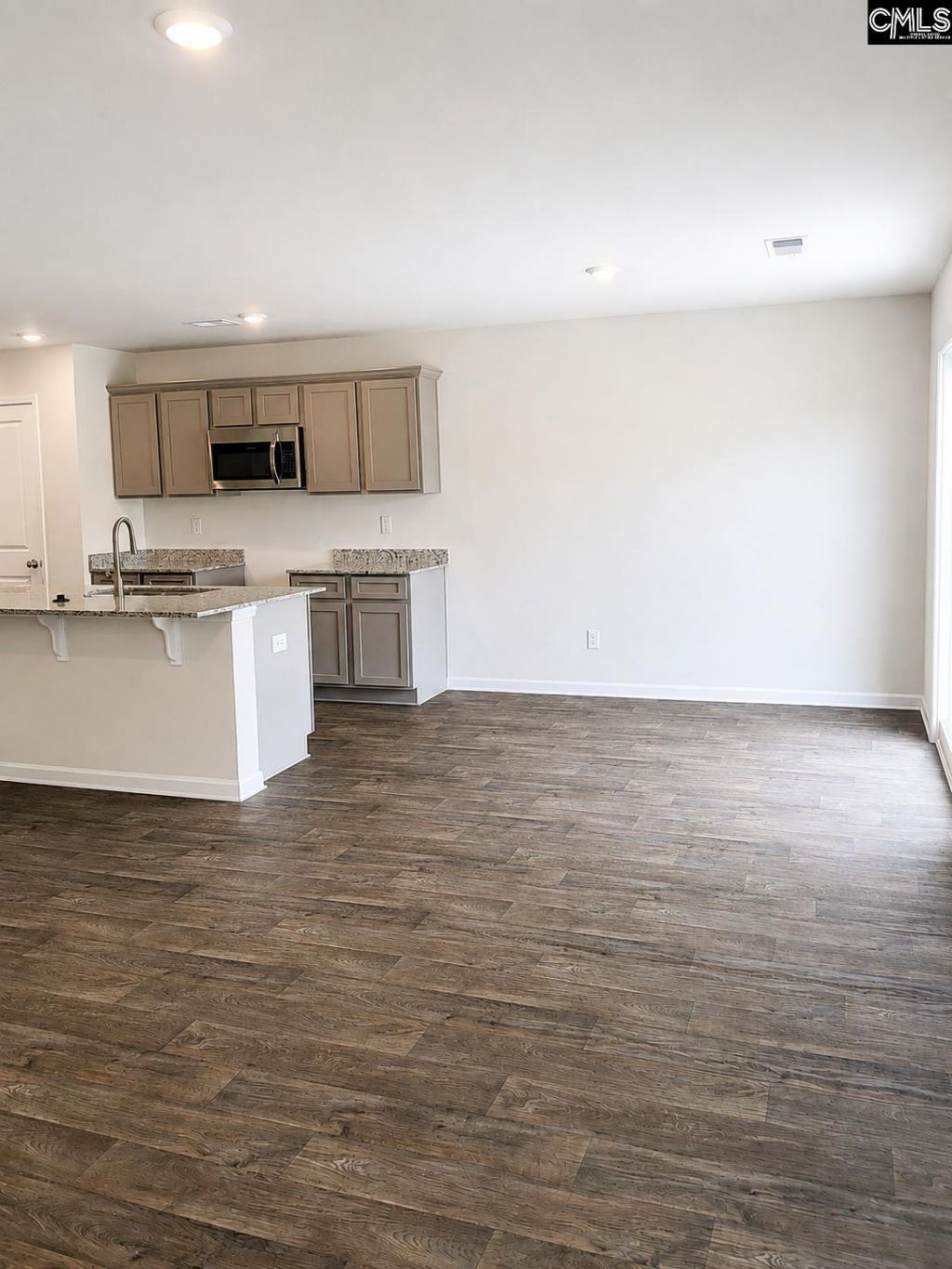 127 Cape Horn Drive  Photo 5