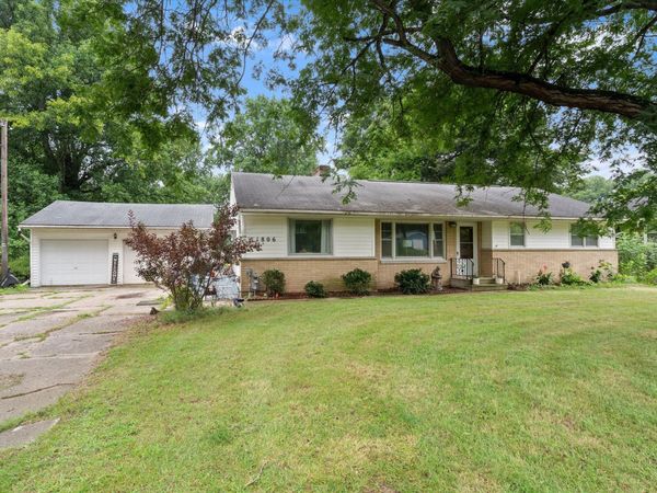 1806 E Winn Road, Niles, MI 49120