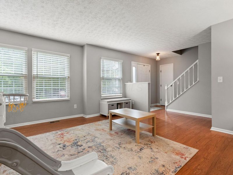 3930 Sleaford Avenue, Columbus, OH 43230 Photo 9