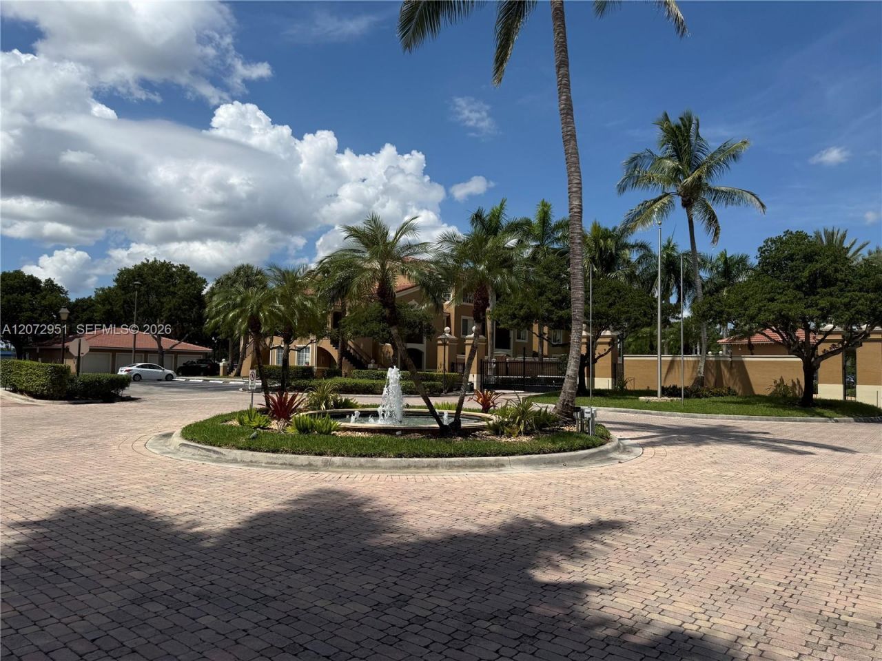 8010 N Nob Hill Rd , Unit 108, Tamarac, FL 33321 Photo