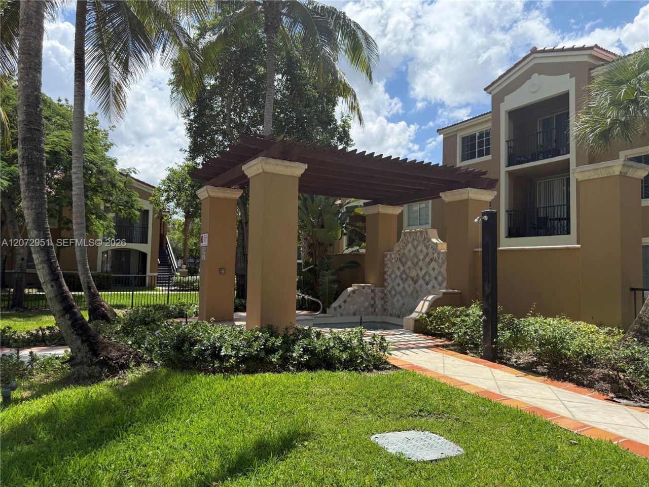 8010 N Nob Hill Rd , Unit 108, Tamarac, FL 33321 Photo