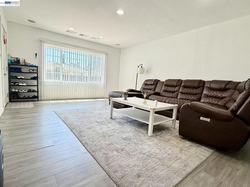 441 Bartlett Ave, San Lorenzo, CA 94541 Main Photo