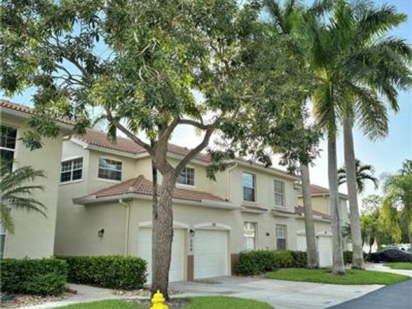 354 Dover PL, Unit 202, NAPLES, FL 34104