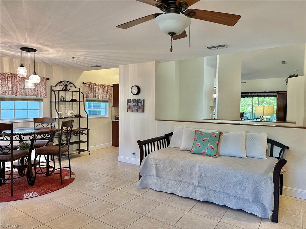 354 Dover Pl, Unit 202, Naples, FL 34104 Photo