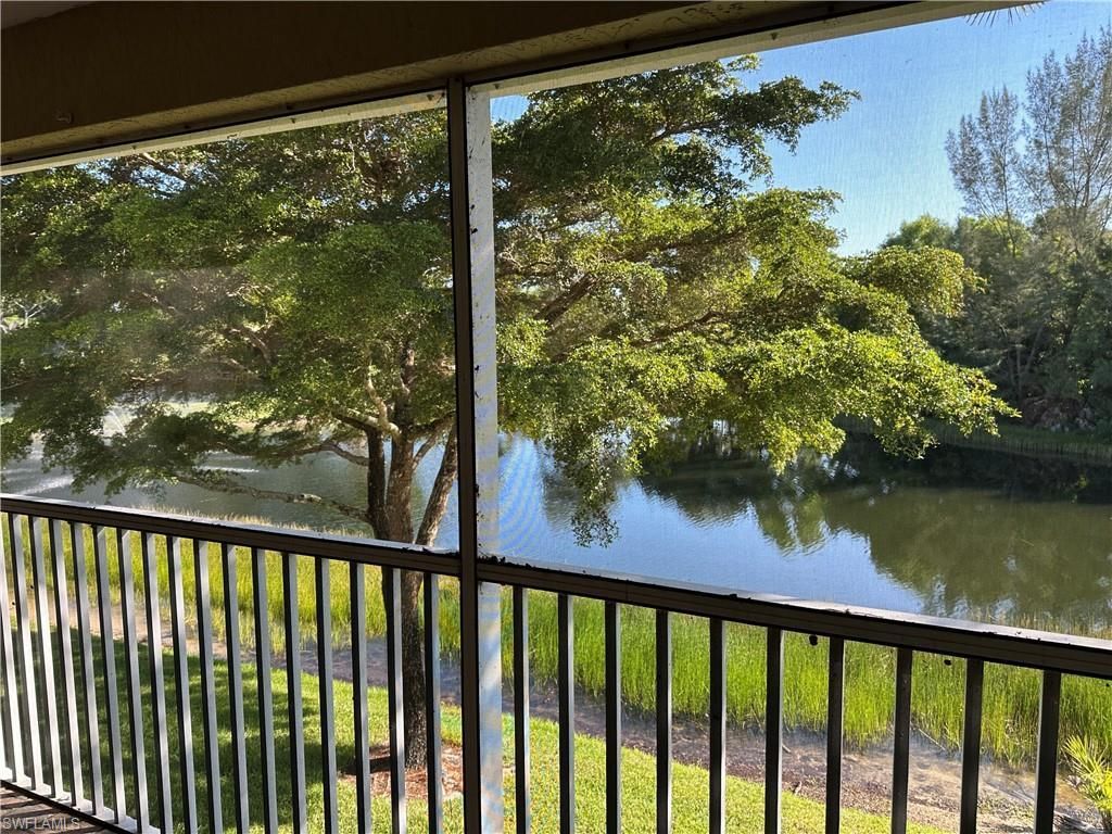 354 Dover Pl, Unit 202, Naples, FL 34104 Photo
