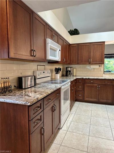 354 Dover Pl, Unit 202, Naples, FL 34104 Photo