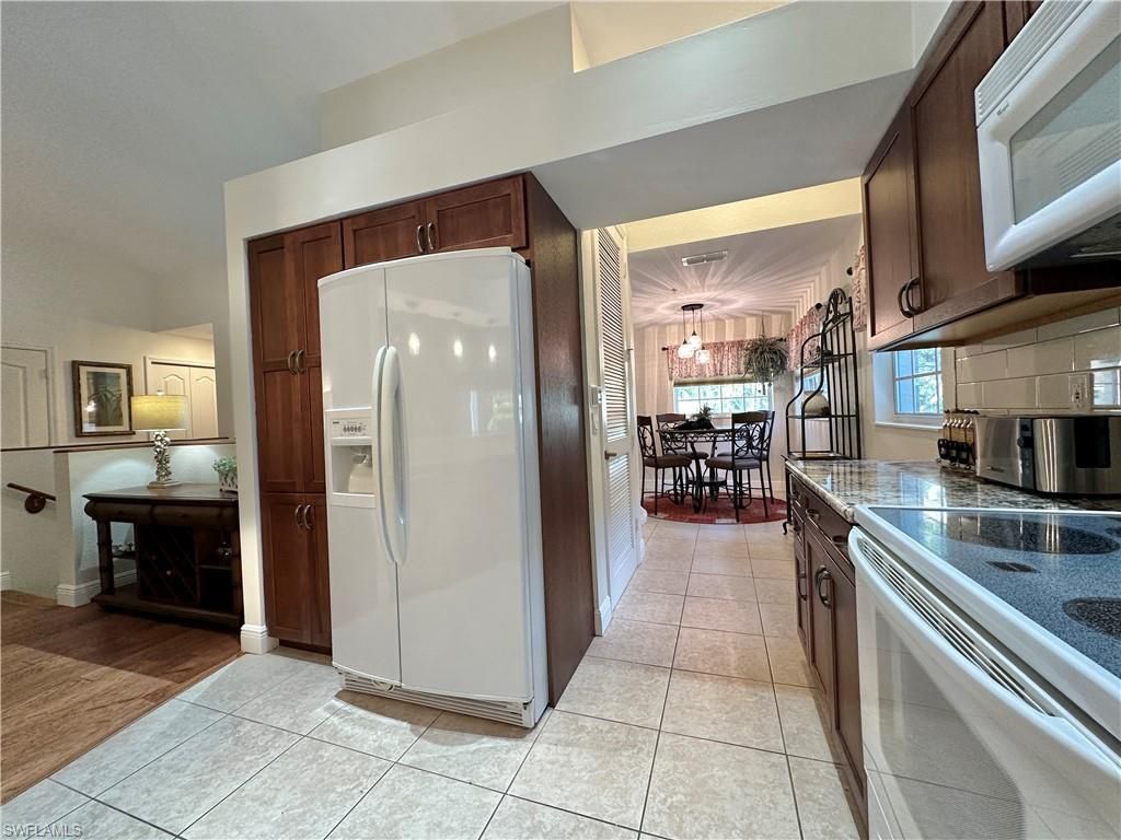 354 Dover Pl, Unit 202, Naples, FL 34104 Photo