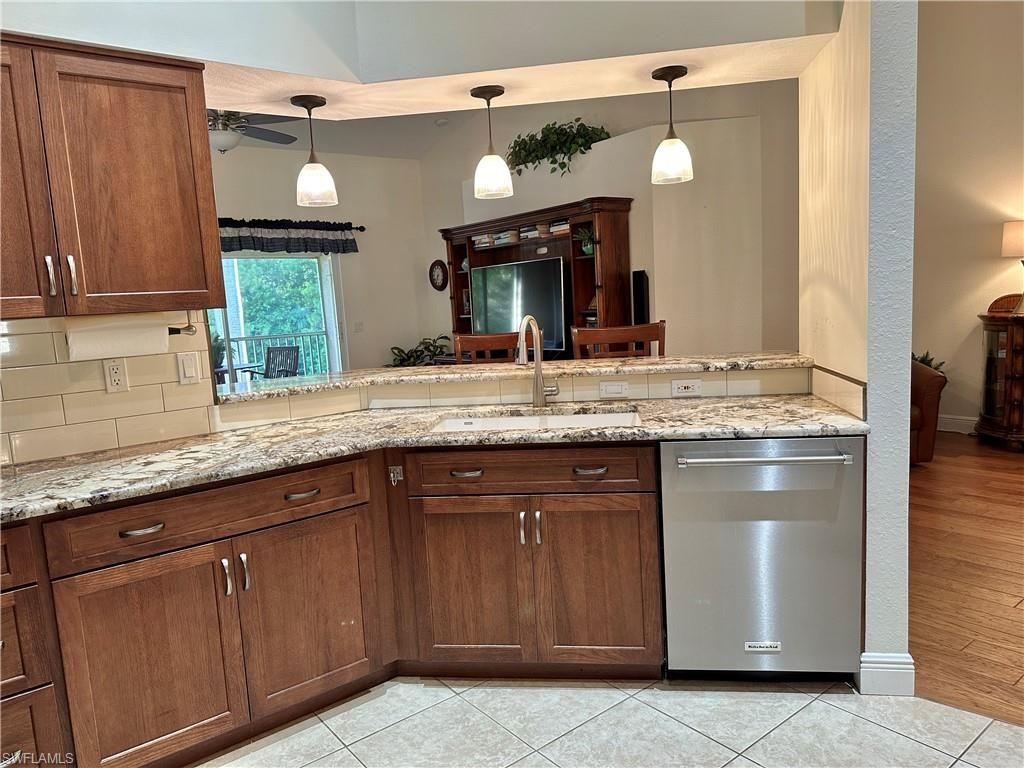 354 Dover Pl, Unit 202, Naples, FL 34104 Photo
