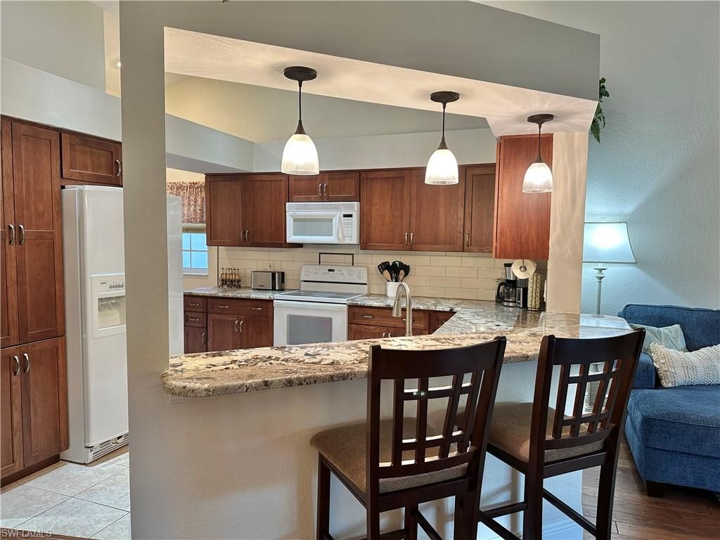 354 Dover Pl, Unit 202, Naples, FL 34104 Photo