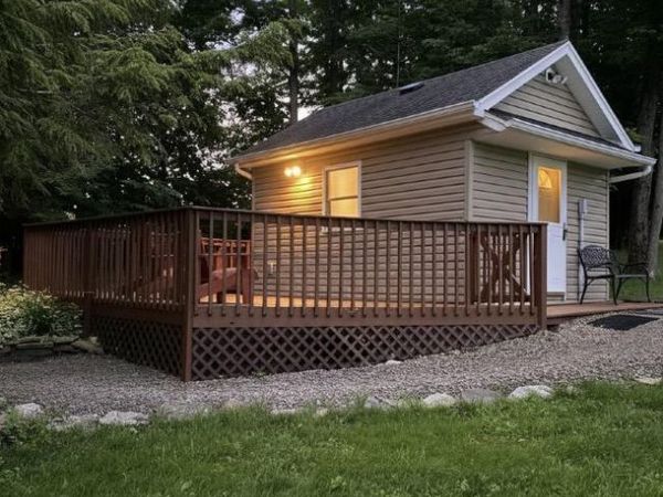 439 BUTTERNUT ROAD, NEWFOUNDLAND, PA 18445