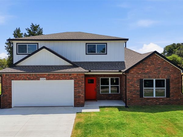 1524 E Grayson Avenue , Sapulpa, OK 74066