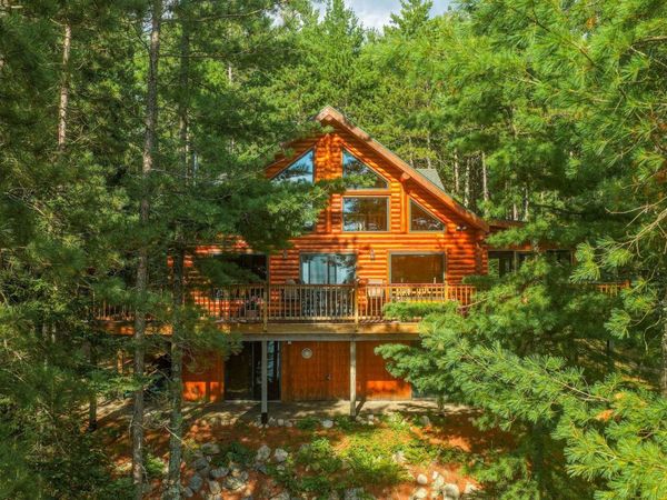 95822 Pine Island , Tower, MN 55790