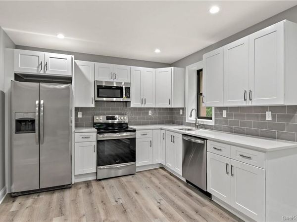 122 Commerce Street, Unit 3, Hawthorne, NY 10532
