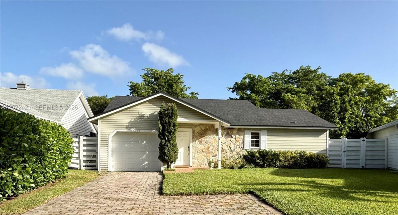 14353 SW 150th Ter , Miami, FL 33186 Photo