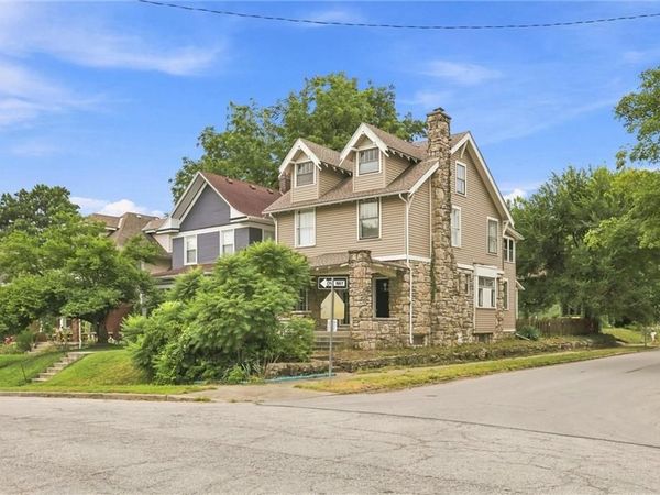 4200 MERCIER Street, Kansas City, MO 64111