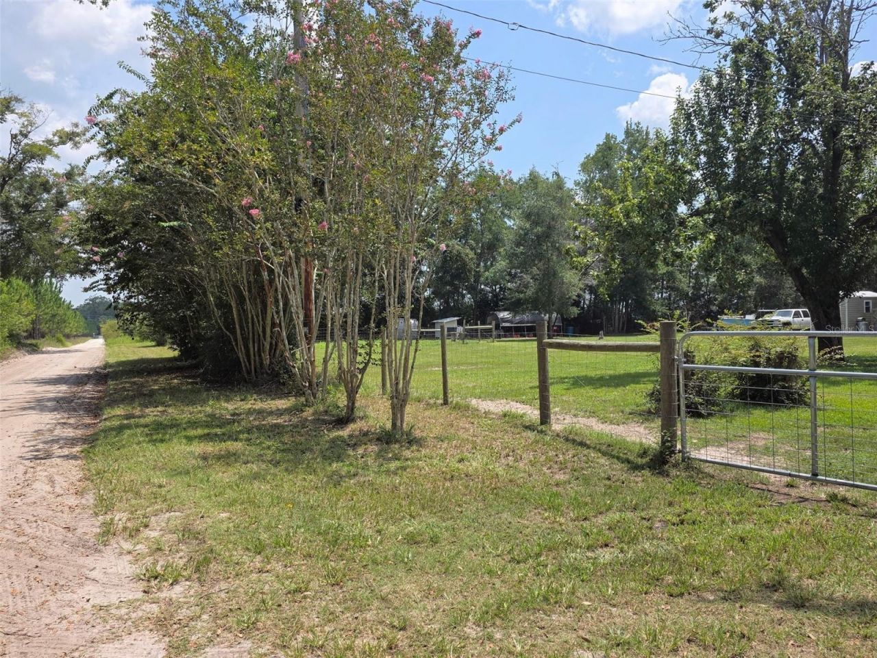 15518 192nd Street , O Brien, FL 32071 Photo