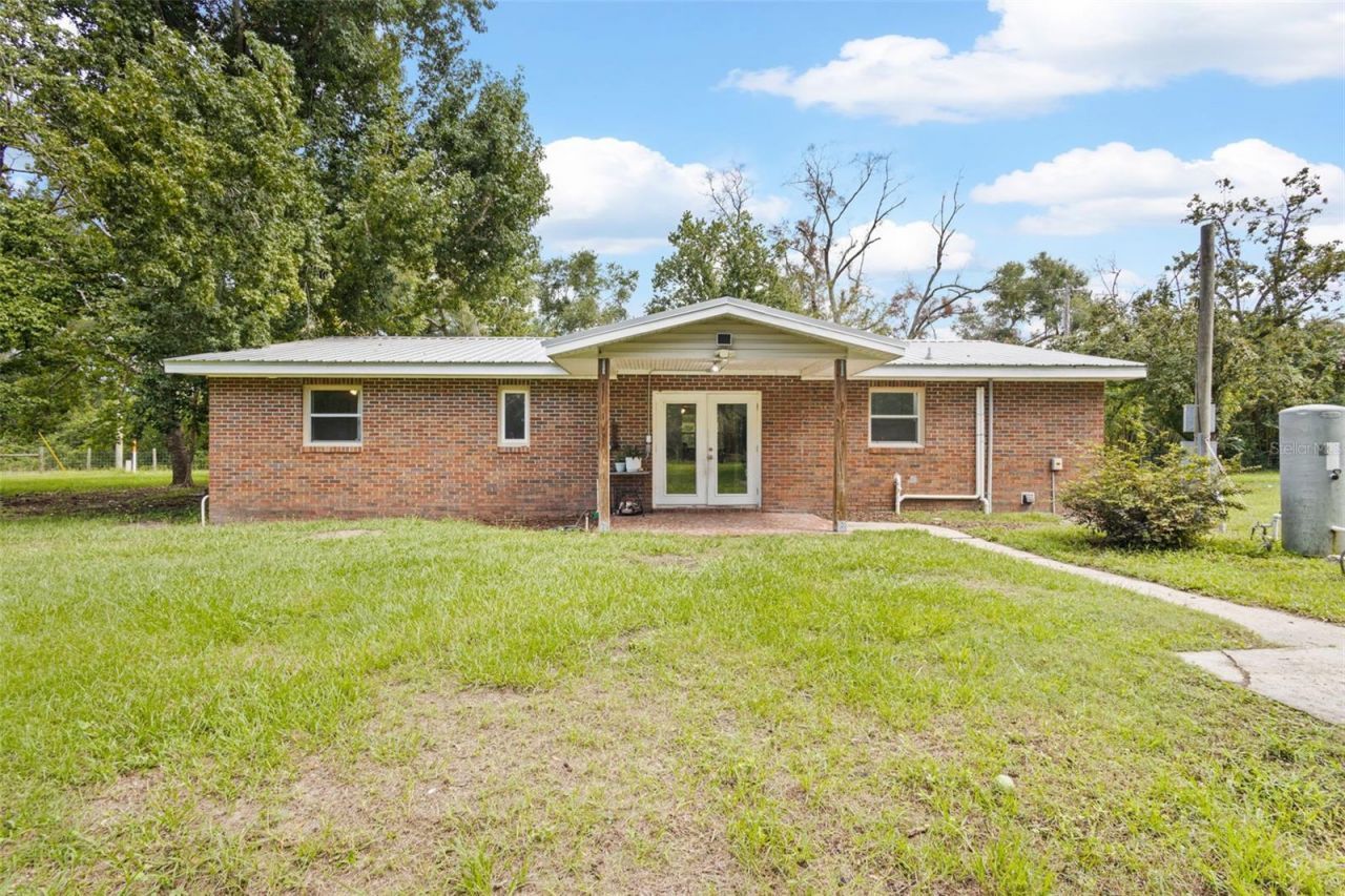 15518 192nd Street , O Brien, FL 32071 Photo