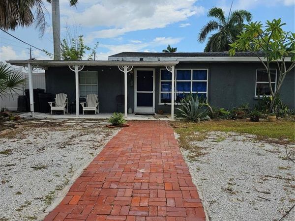 105 W COLONIA LANE W, NOKOMIS, FL 34275