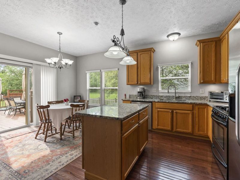 717 Preston Trails Drive , Pickerington, OH 43147 Photo 10