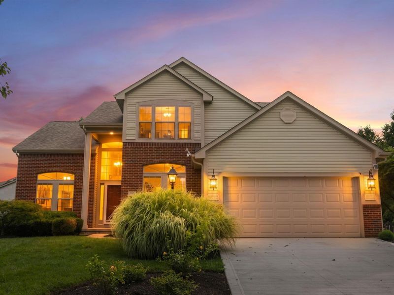 717 Preston Trails Drive , Pickerington, OH 43147 Photo 2