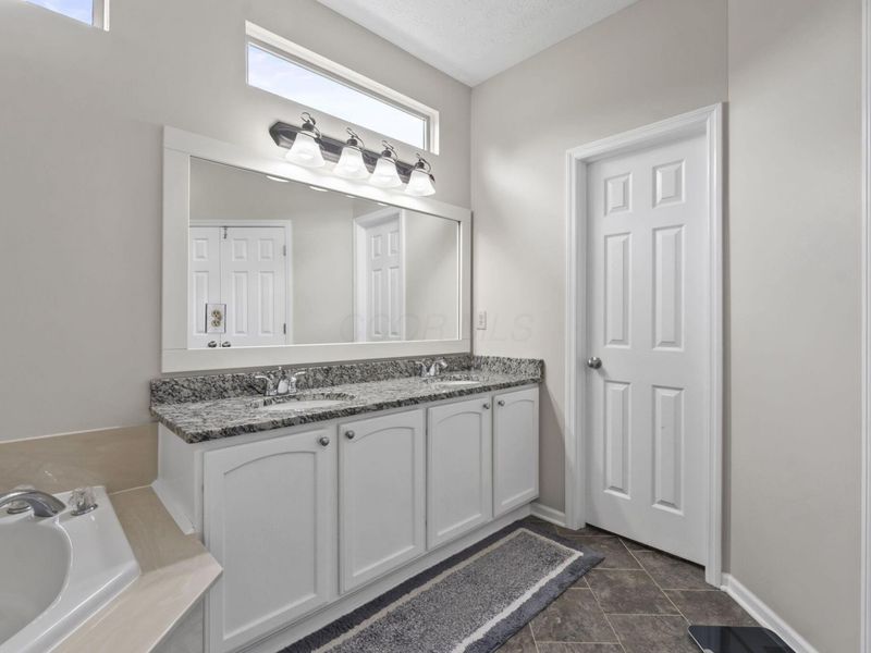 717 Preston Trails Drive , Pickerington, OH 43147 Photo 23
