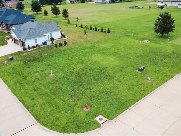 800 N Roosevelt Street , New Baden, IL 62265