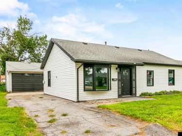 1318 Lindwood Drive, Carter Lake, IA 51510
