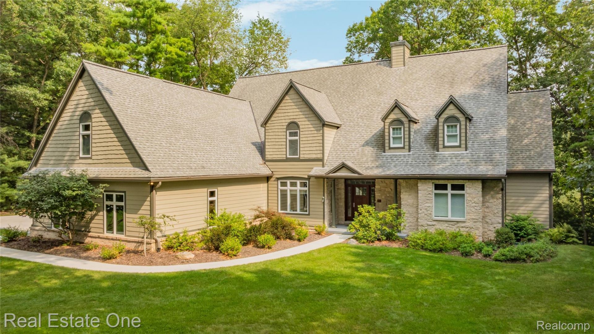 11138 Pine Needle Drive, Brighton, Mi 48114 Main Photo