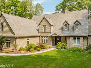 11138 Pine Needle Drive, Brighton, Mi 48114