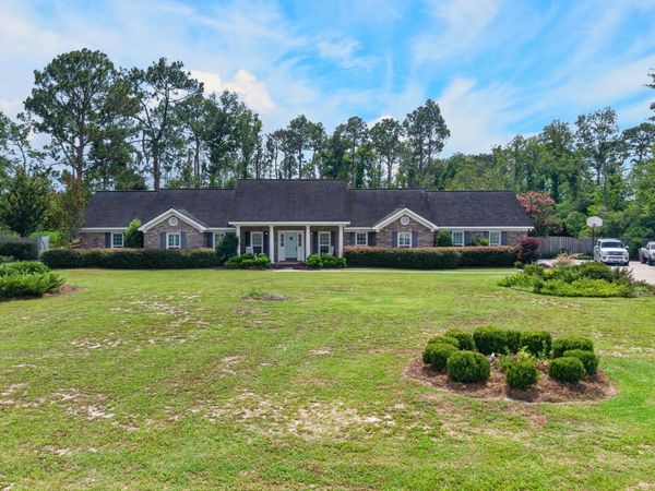 194 Forest Avenue, Baxley, GA 31513