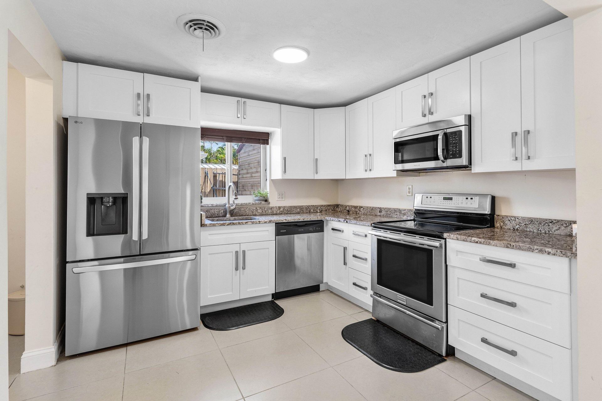 1620 SW 4th Avenue, Pompano Beach, FL 33060 Photo