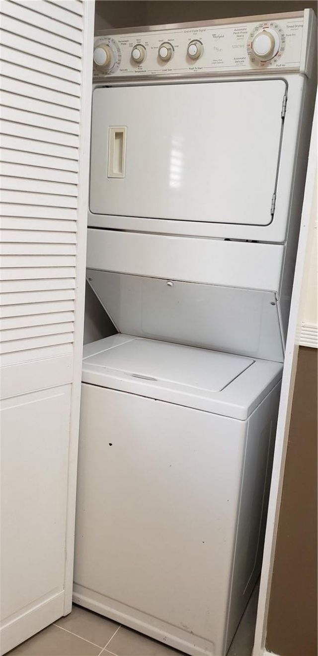 7050 NW 44th Street, Unit 403, Lauderhill, FL 33319 Photo