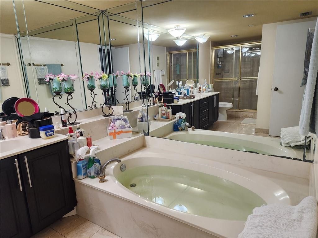 7050 NW 44th Street, Unit 403, Lauderhill, FL 33319 Photo