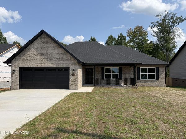 2512 Patrick Ave, Maryville, TN 37804