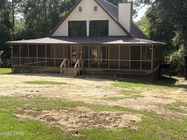 1029 Putnam Avenue , Alford, FL 32420