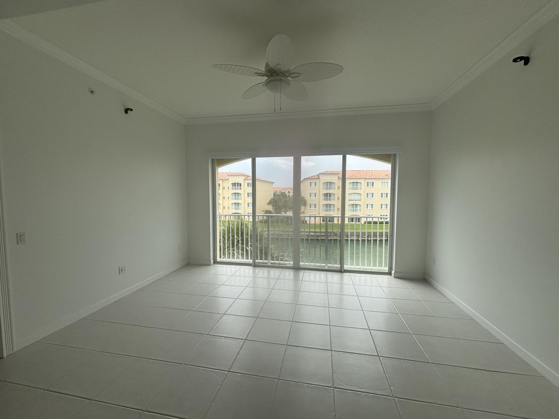 7 Harbour Isle Drive E, Unit 304, Fort Pierce, FL 34949 Photo