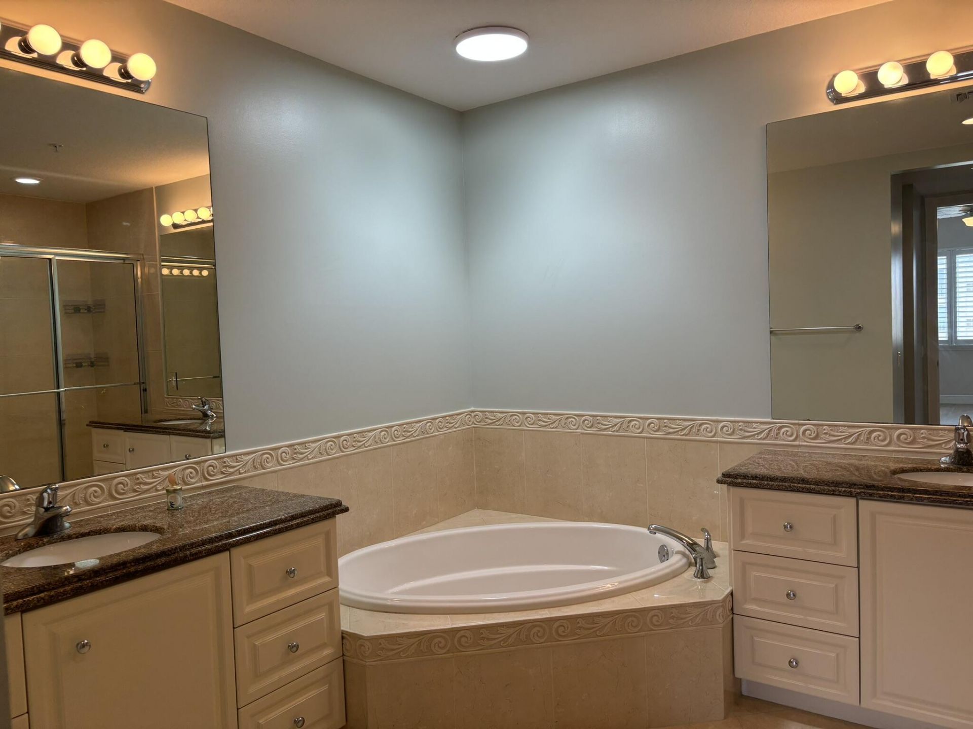 7 Harbour Isle Drive E, Unit 304, Fort Pierce, FL 34949 Photo