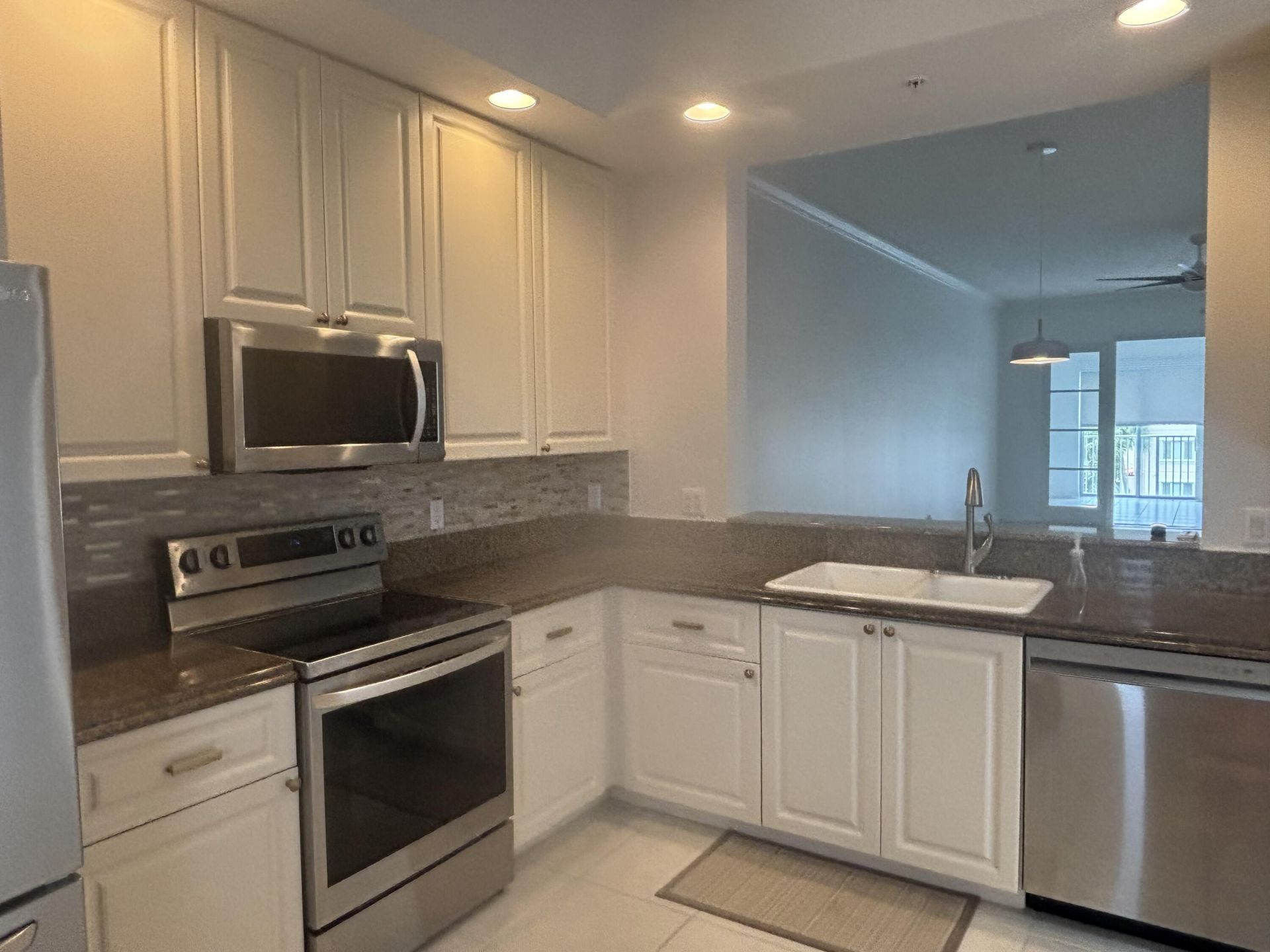 7 Harbour Isle Drive E, Unit 304, Fort Pierce, FL 34949 Photo