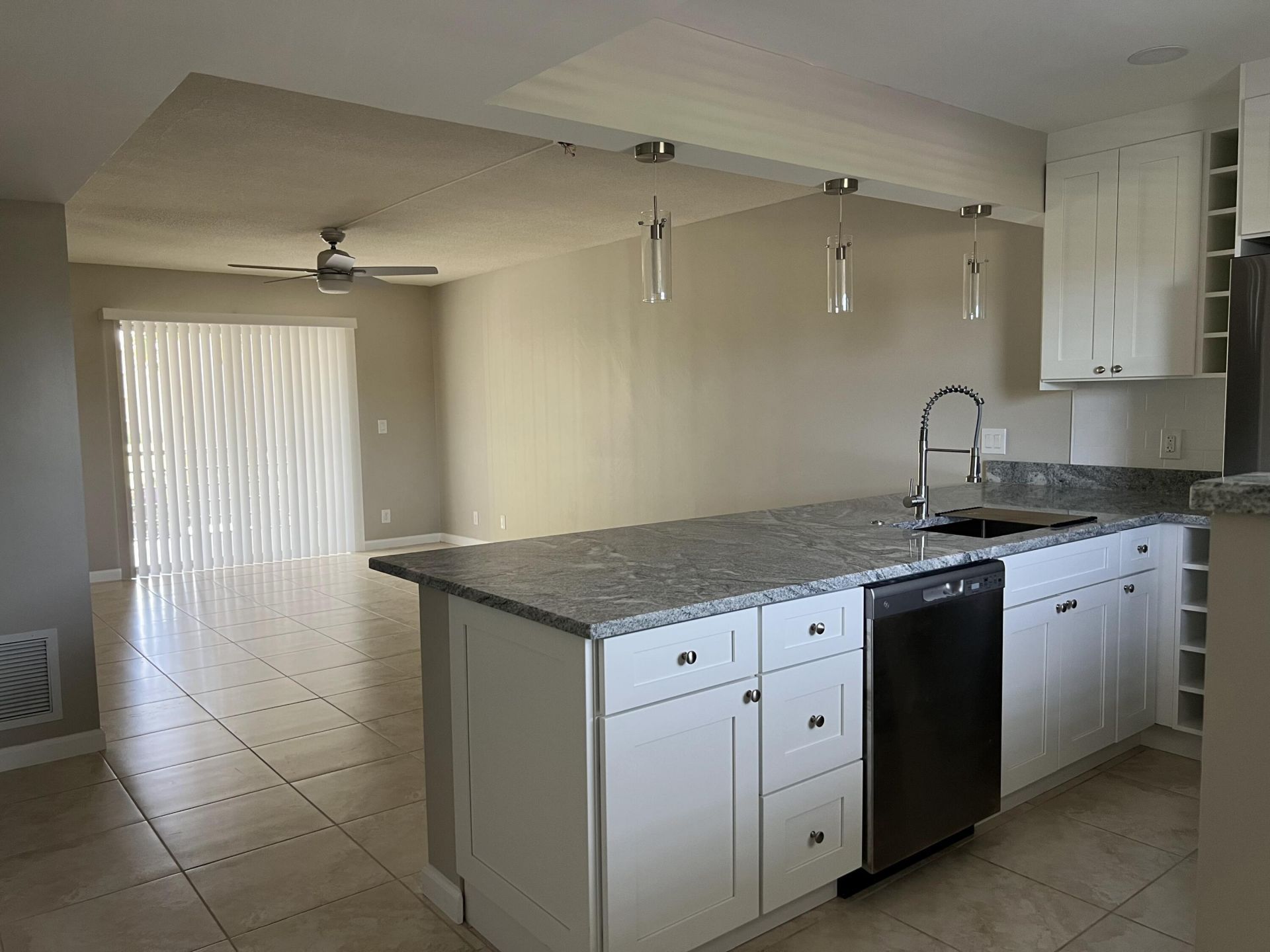 230 NE 26th Avenue, Unit 207, Boynton Beach, FL 33435 Photo