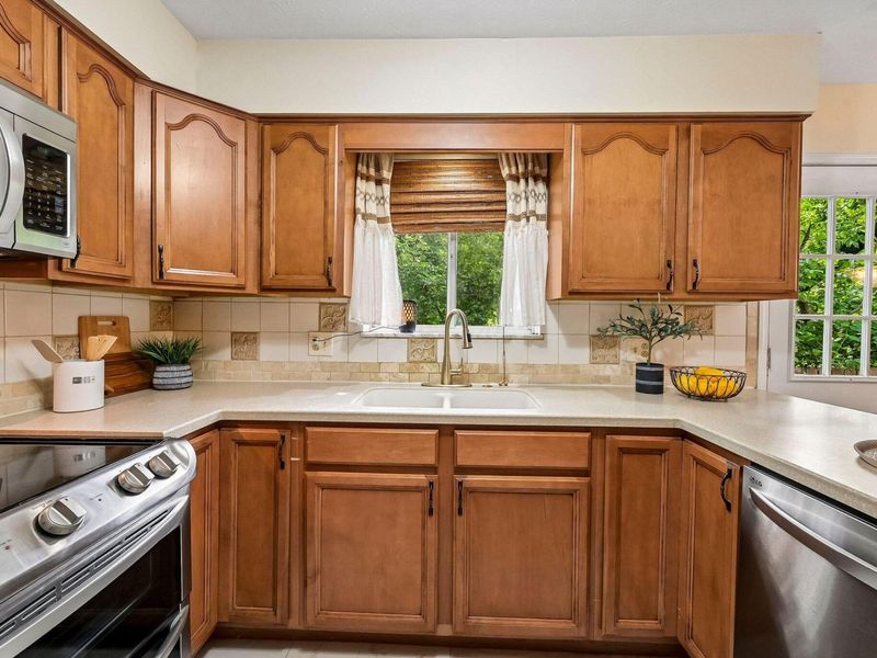 402 Worman Drive, Columbus, OH 43230 Photo 15