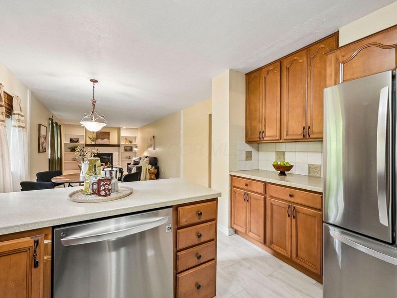 402 Worman Drive, Columbus, OH 43230 Photo 17