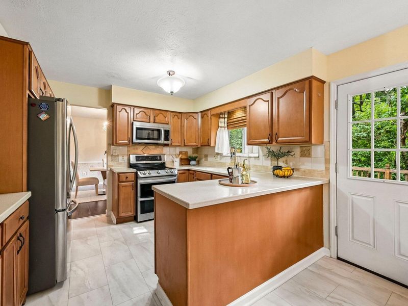 402 Worman Drive, Columbus, OH 43230 Photo 18