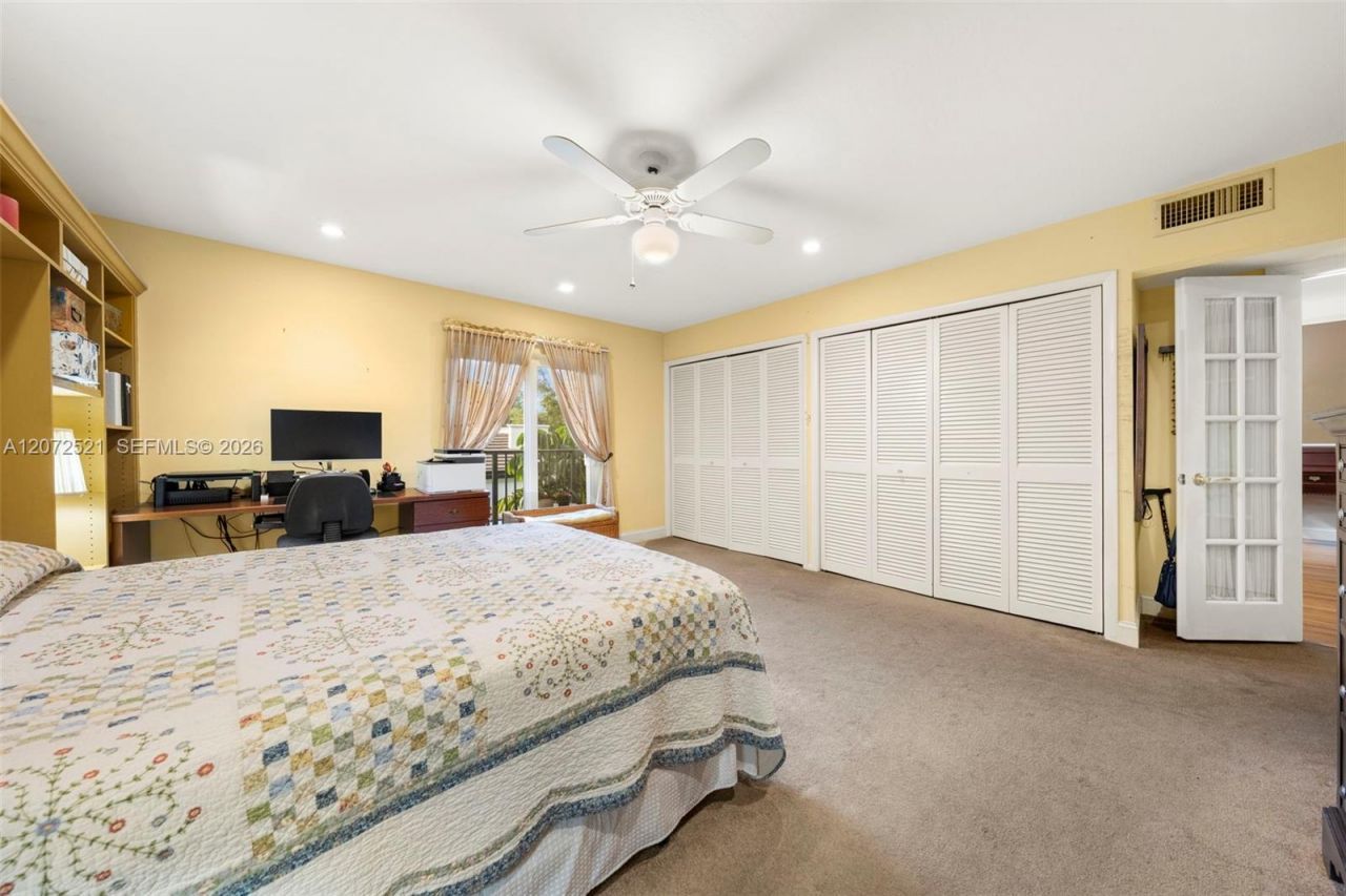 6815 Edgewater Dr, Unit 202, Coral Gables, FL 33133 Photo
